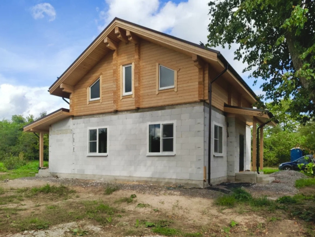 Комбинированный дом в посёлке Даймище