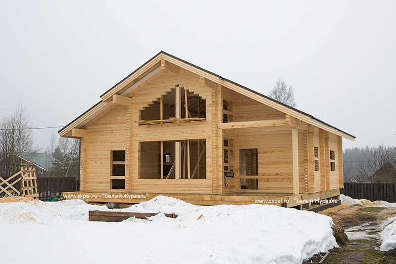 Брусовой дом на озере Медное Брусовой дом на озере Медное